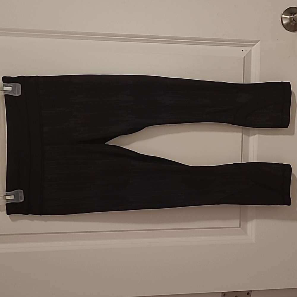 Lululemon run inspire crops